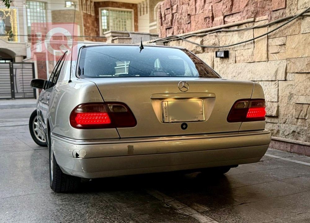 مرسيدس بنز E-Class